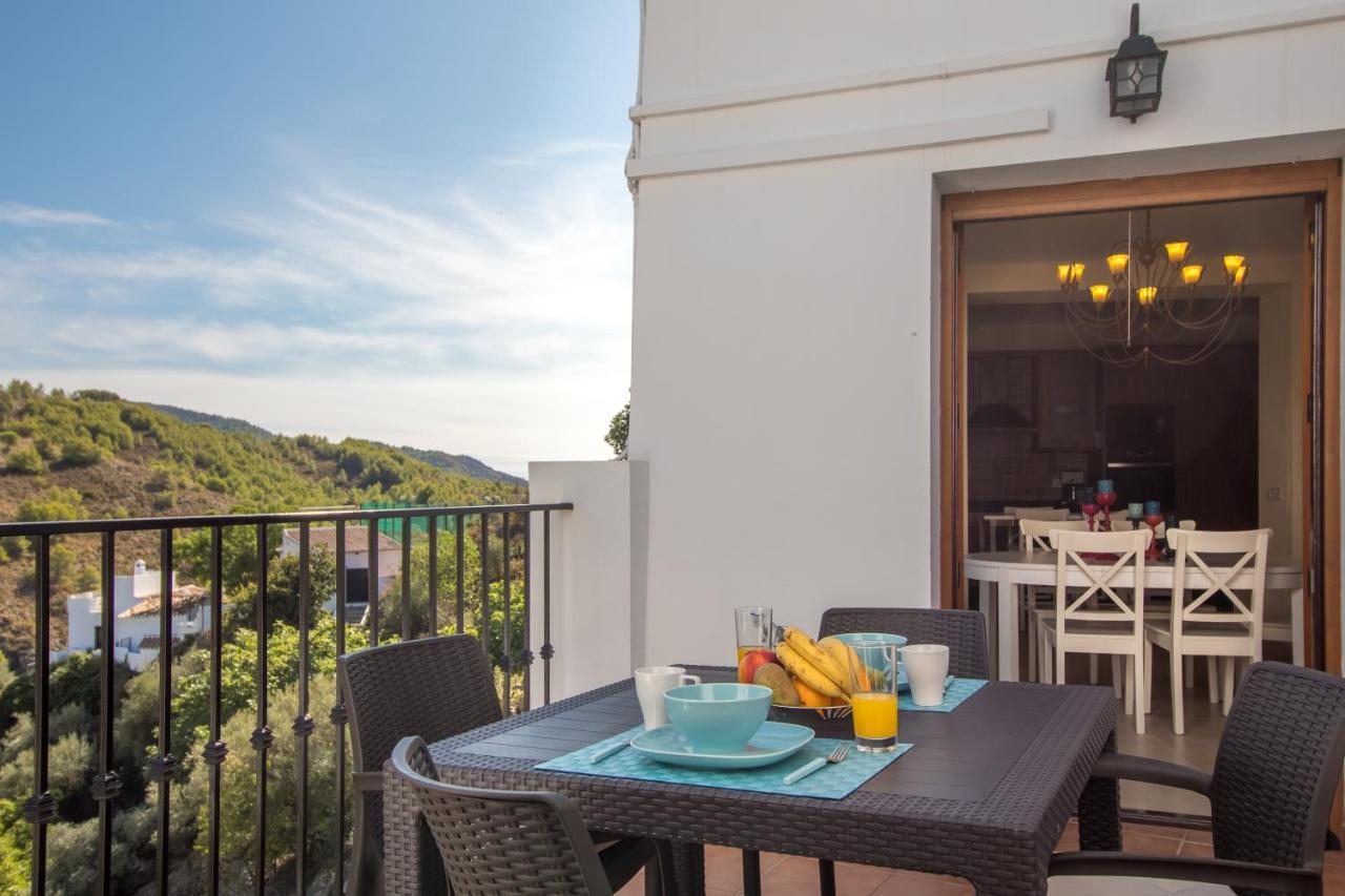 Quiet House In Village Center With Mountains Views Frigiliana Bagian luar foto