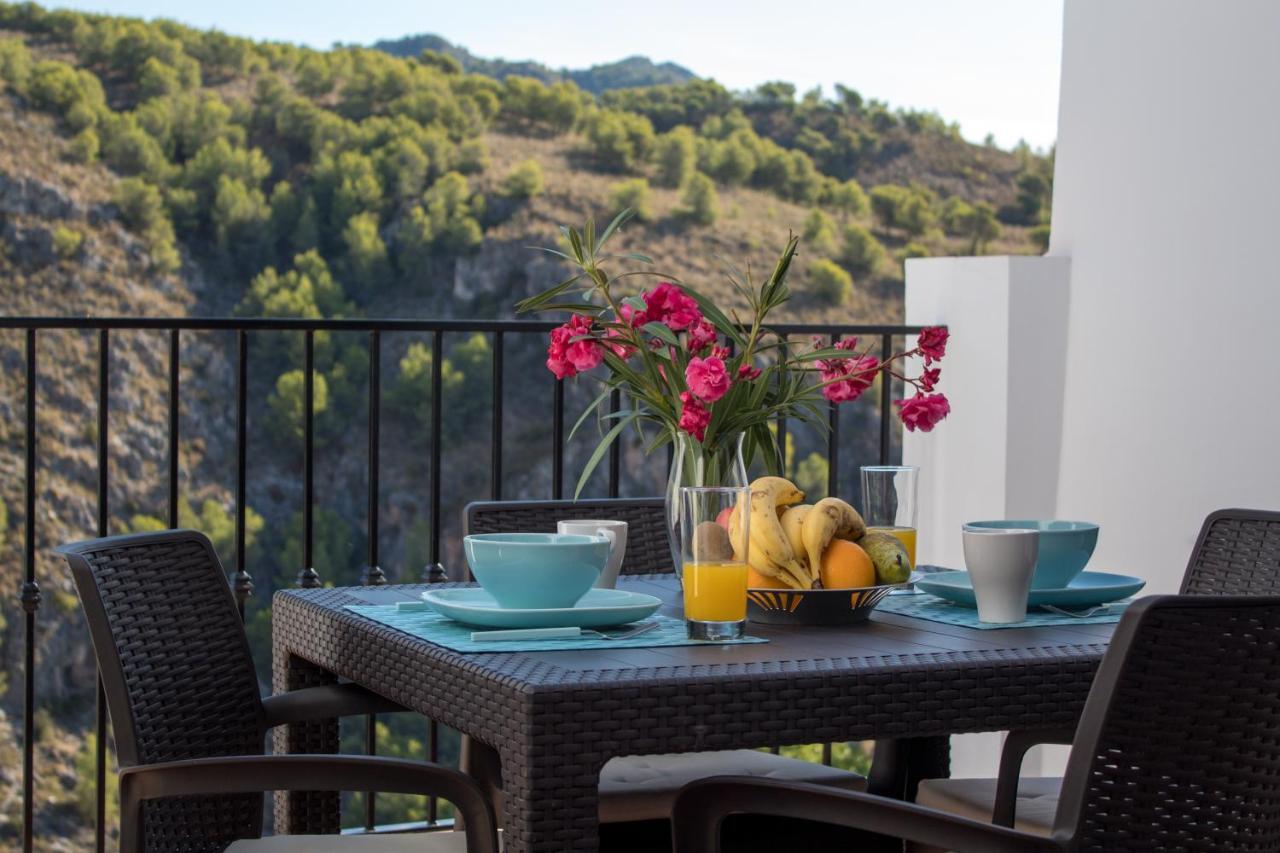 Quiet House In Village Center With Mountains Views Frigiliana Bagian luar foto