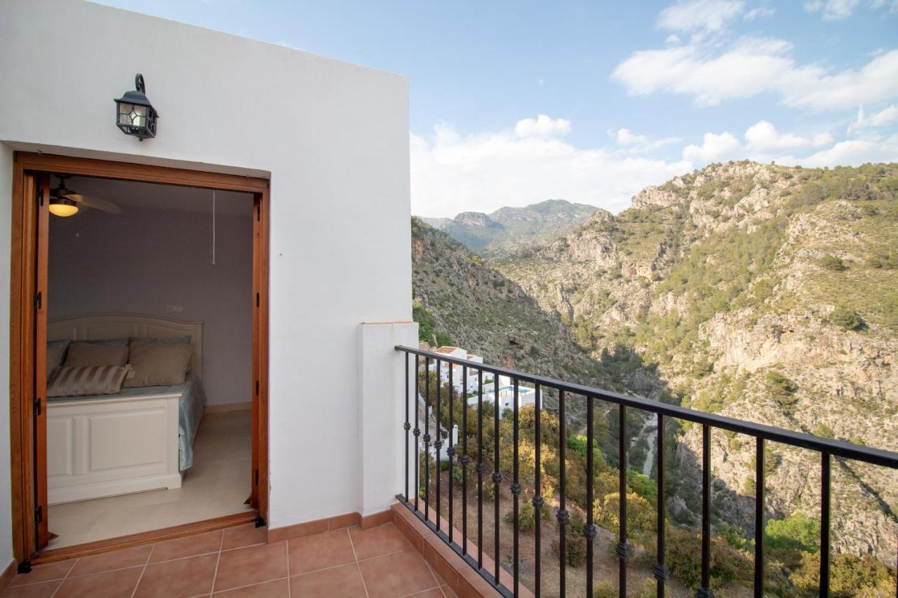 Quiet House In Village Center With Mountains Views Frigiliana Bagian luar foto